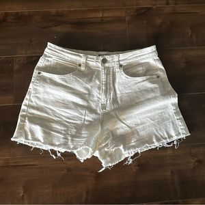 ⚡️ ABOUND WHITE DENIM SHORTS ⚡️ size US 30